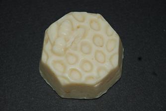 2-3 oz. Honey & Oatmeal Soap